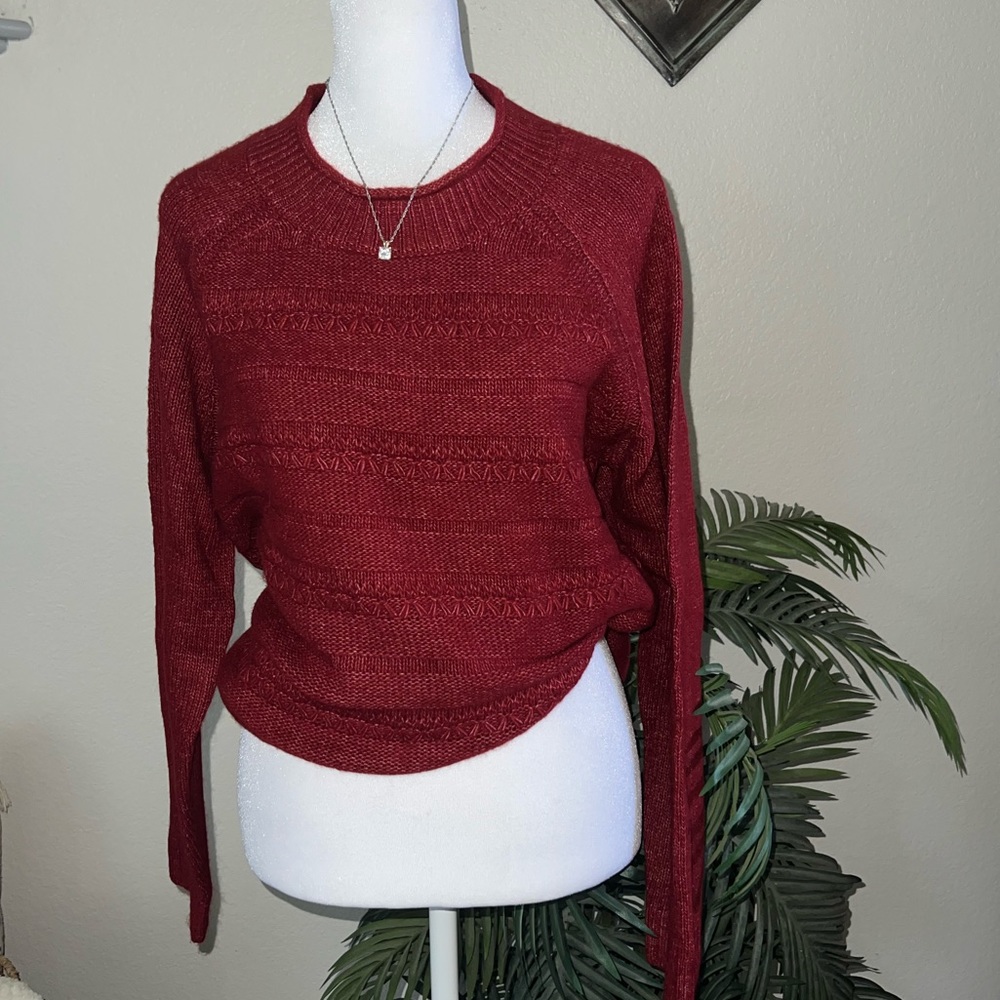 Beautifully Soft Croft and Barrow Nordic Style Sweater Size M